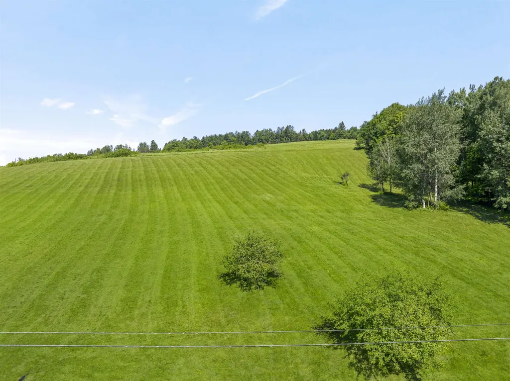 Bennett Hill Road Colebrook NH 03576