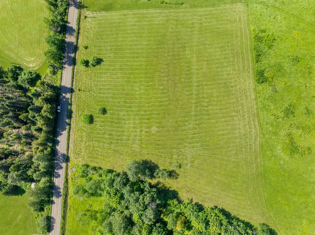 Bennett Hill Road Colebrook NH 03576