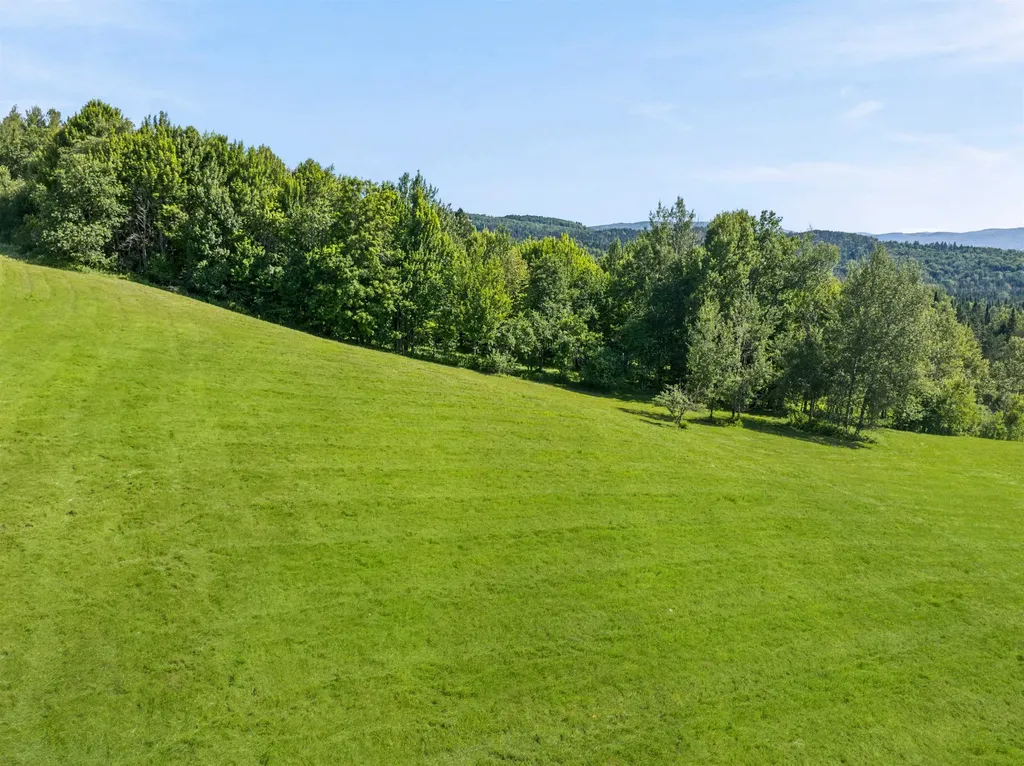 Bennett Hill Road Colebrook NH 03576