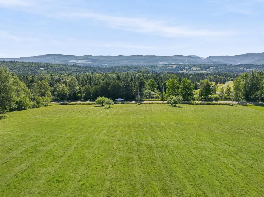 Bennett Hill Road Colebrook NH 03576