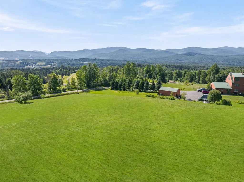 Bennett Hill Road Colebrook NH 03576