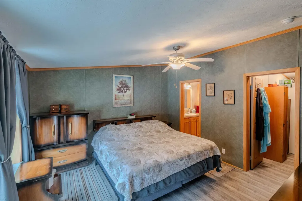 956 Mosquitoville Road Ryegate VT 05042