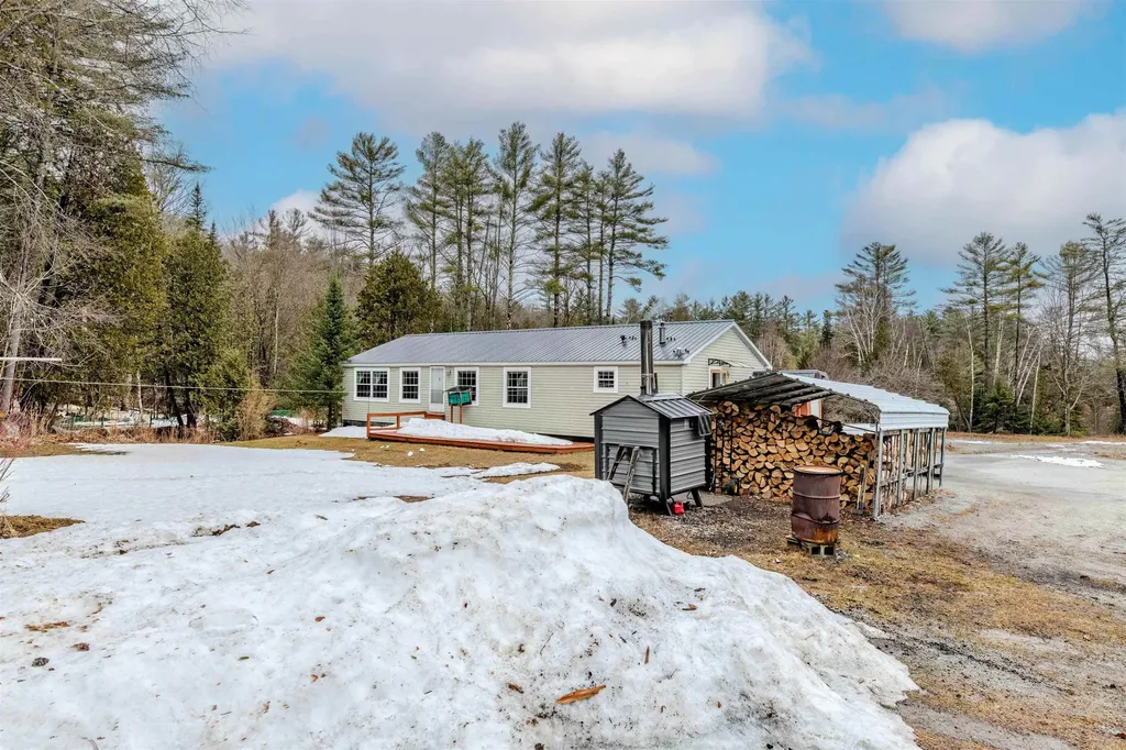 956 Mosquitoville Road Ryegate VT 05042