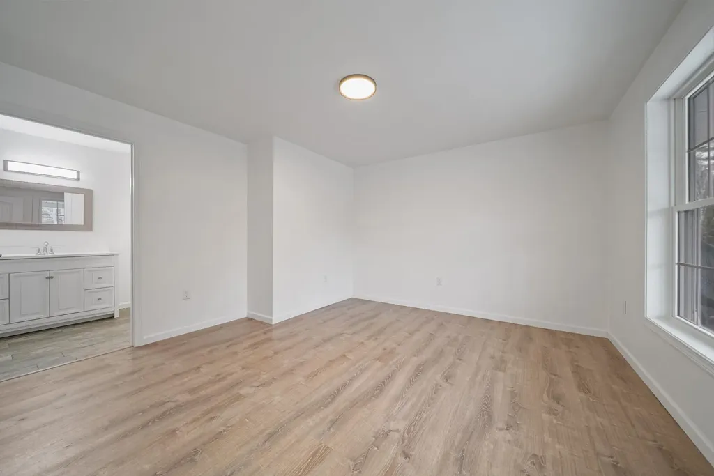 54 Deacons Lane Troy NH 03456