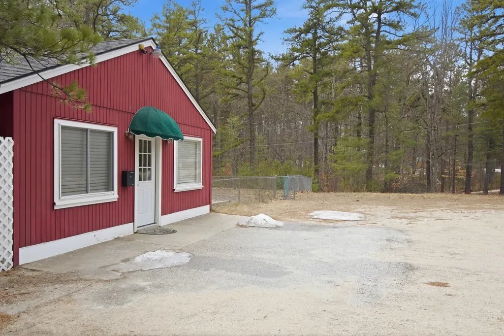 556 Pine River Pond Road Wakefield NH 03872