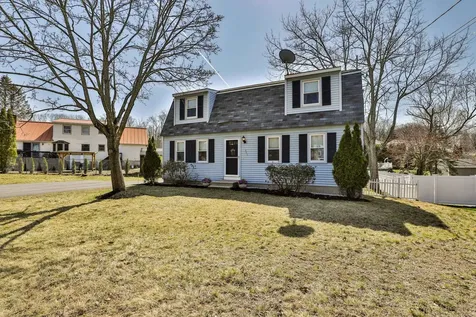 445 Blevens Drive Manchester NH 03104