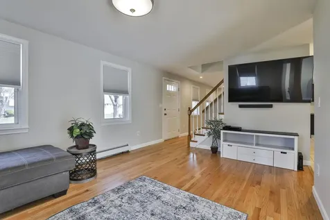 445 Blevens Drive Manchester NH 03104