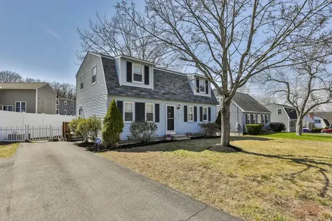 445 Blevens Drive Manchester NH 03104