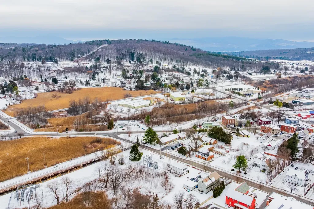 118 Barnes Street West Rutland VT 05701
