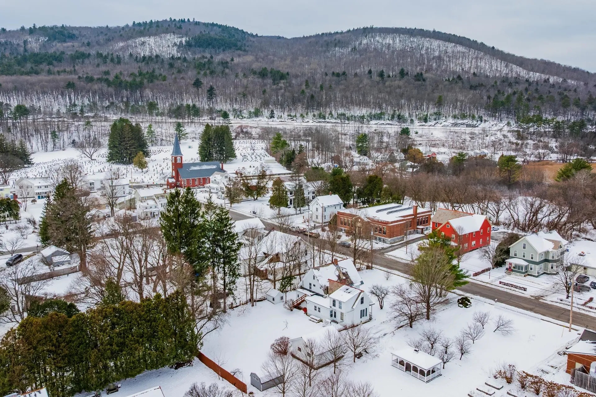 118 Barnes Street West Rutland VT 05701
