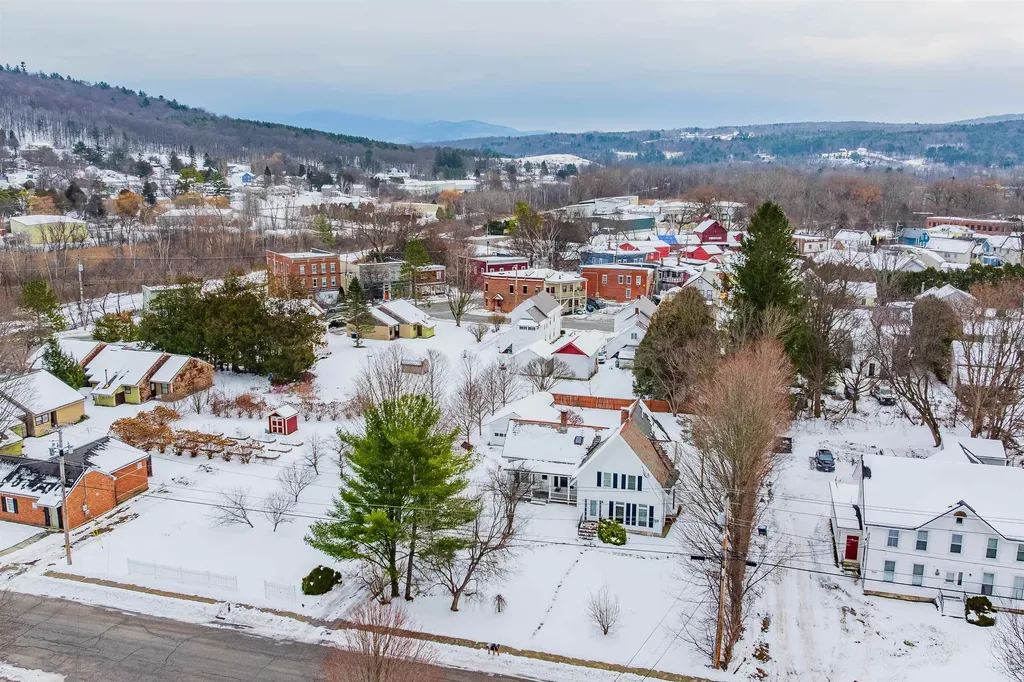 118 Barnes Street West Rutland VT 05777
