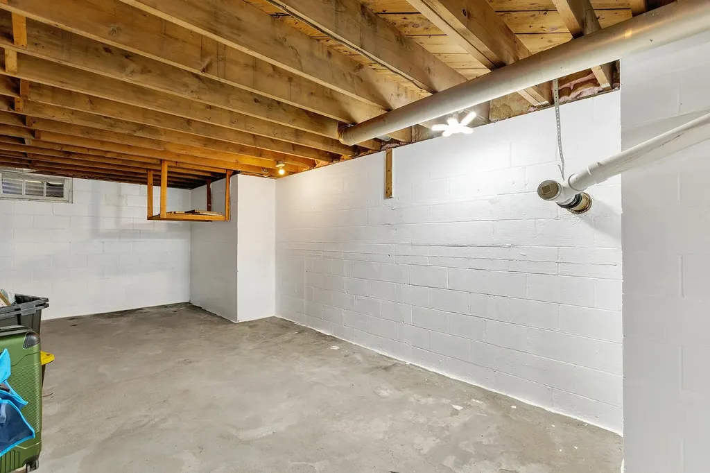 118 Hillside Road Springfield VT 05156