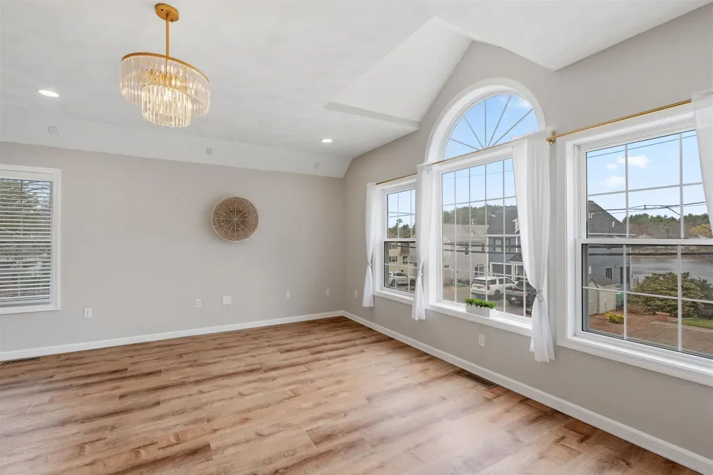 28 Shore Drive Salem NH 03079