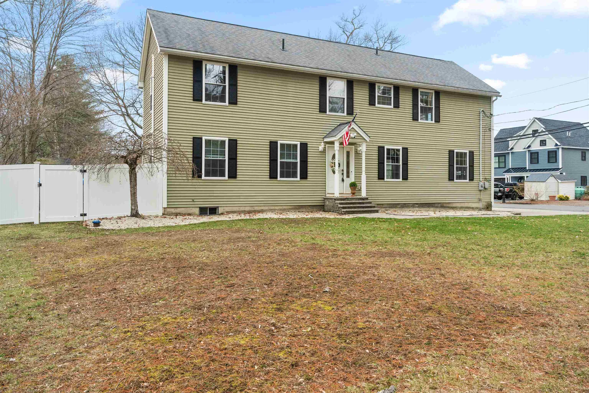 28 Shore Drive Salem NH 03079