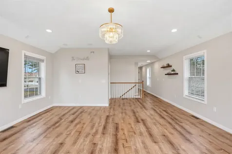 28 Shore Drive Salem NH 03079