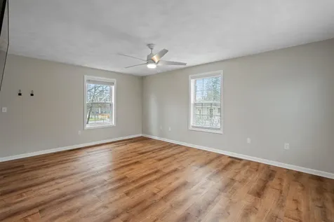 28 Shore Drive Salem NH 03079