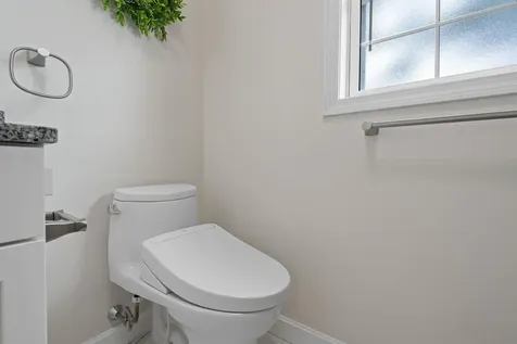28 Shore Drive Salem NH 03079