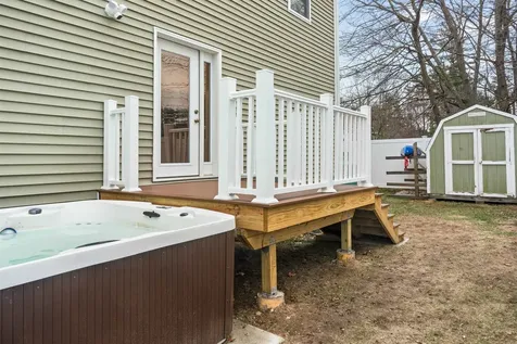 28 Shore Drive Salem NH 03079