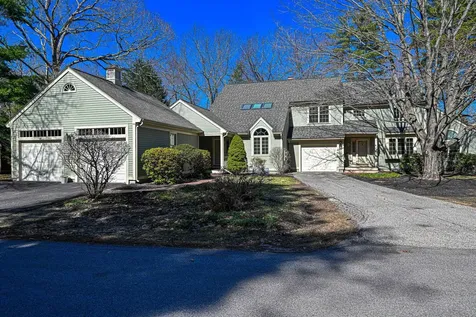 63 Peninsula Drive Stratham NH 03885