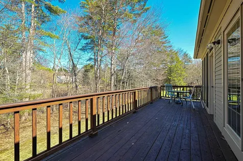 63 Peninsula Drive Stratham NH 03885