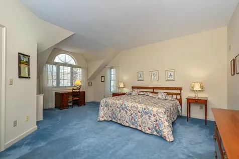 63 Peninsula Drive Stratham NH 03885