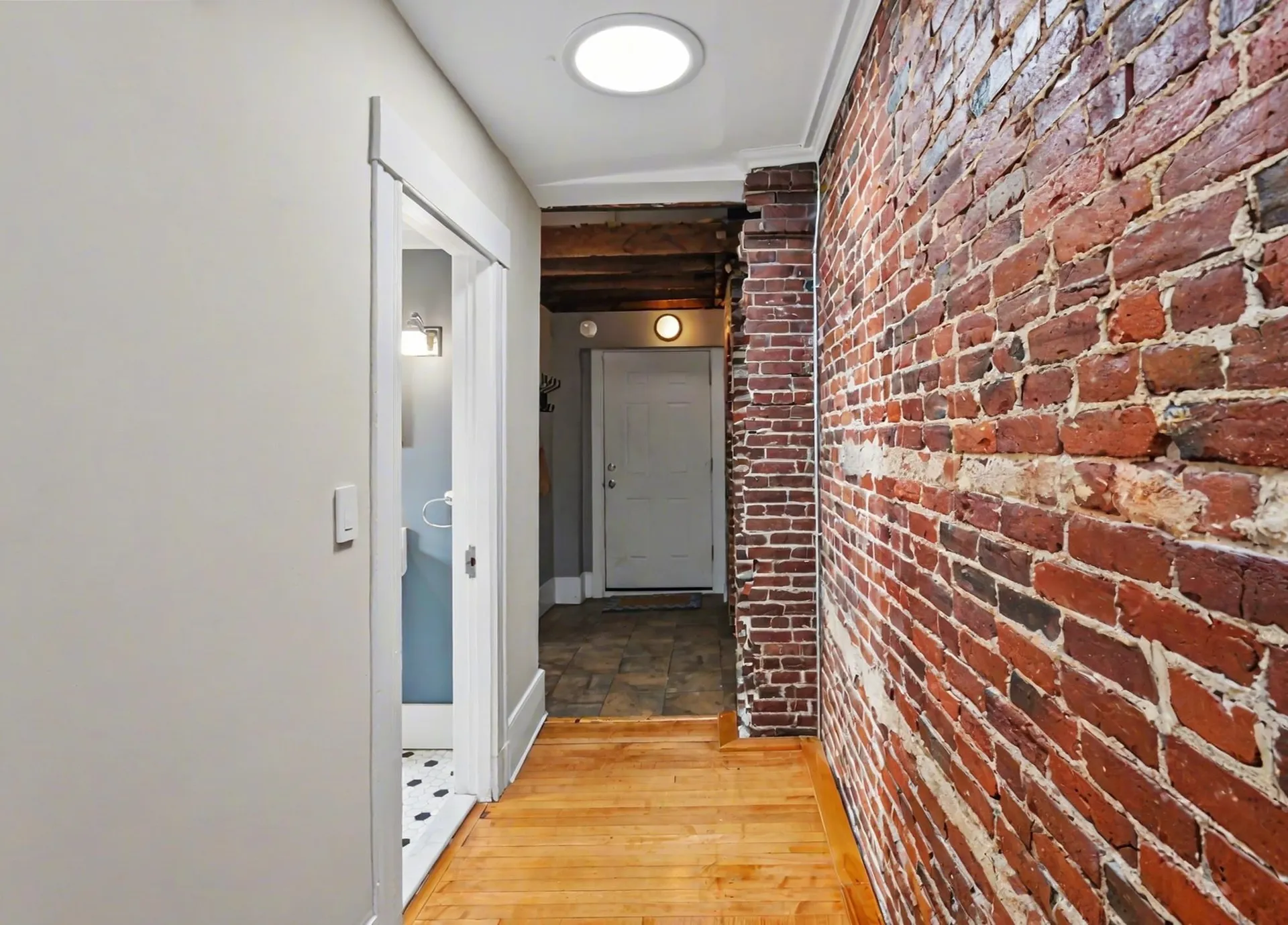 79 Pleasant Street Manchester NH 03101