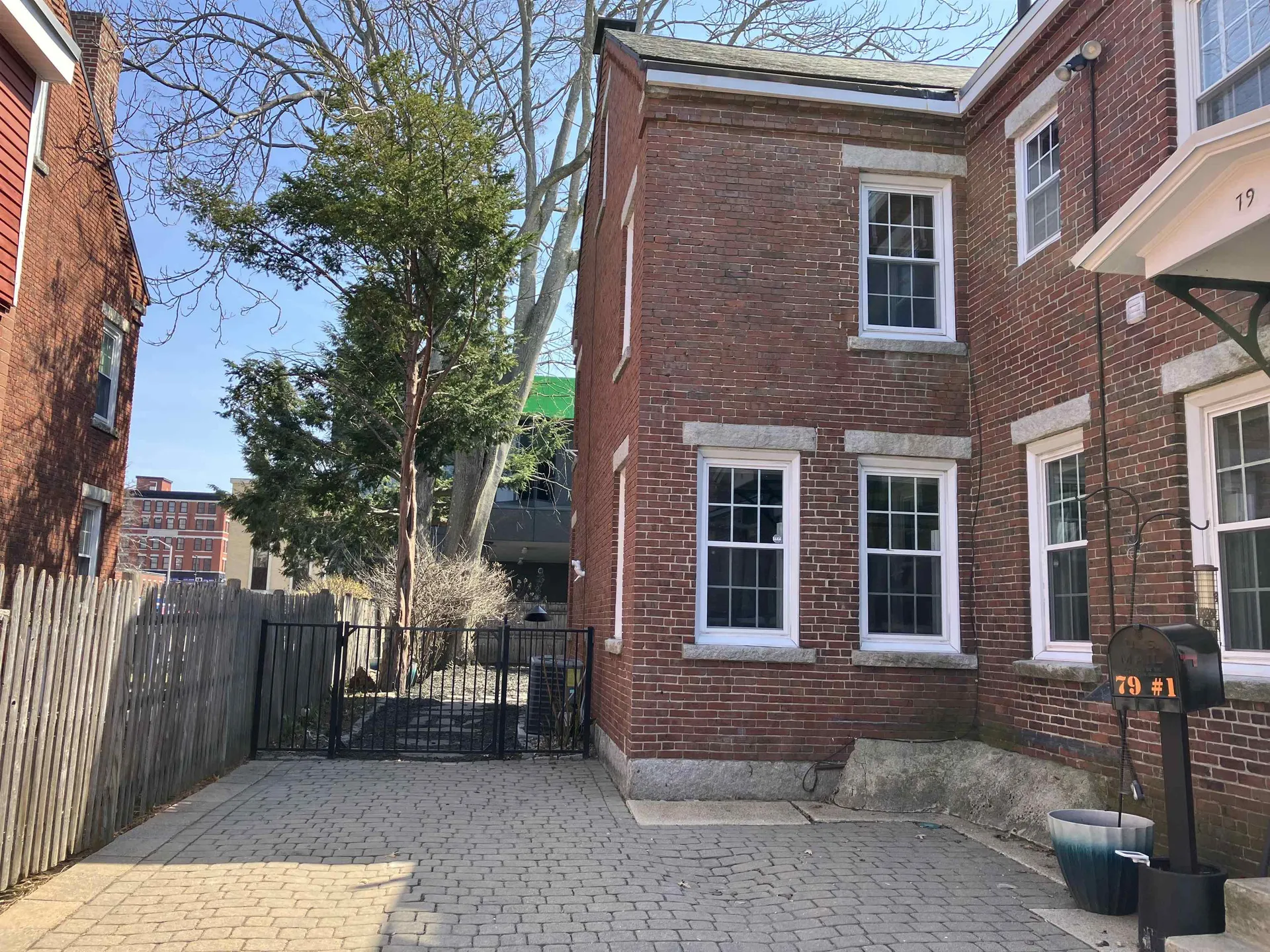 79 Pleasant Street Manchester NH 03101