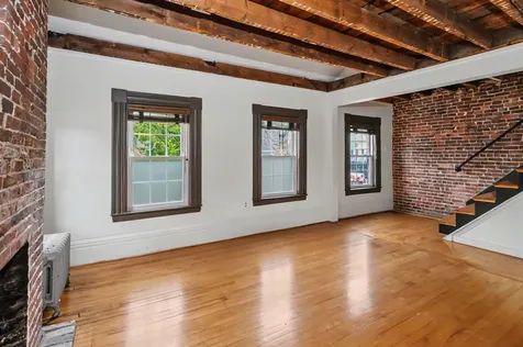 79 Pleasant Street Manchester NH 03101
