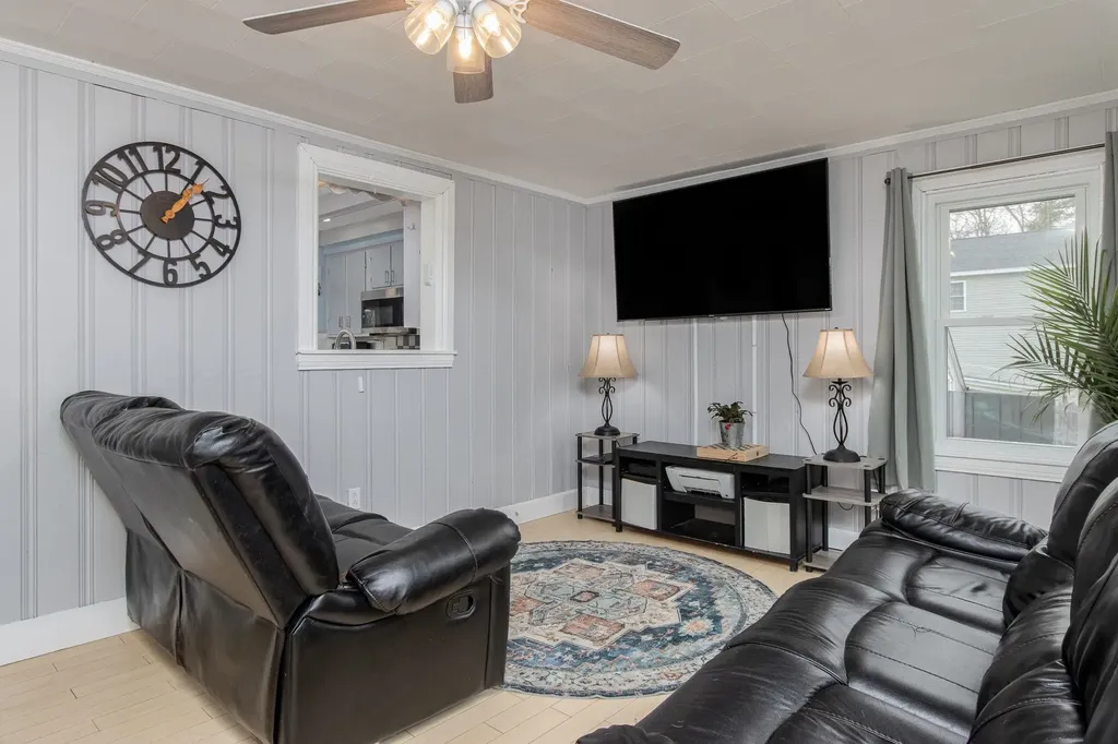 12 Lindy Street Pembroke NH 03275