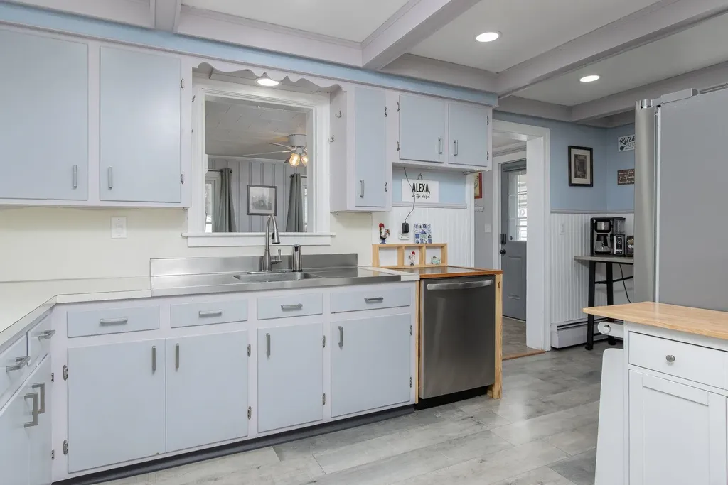 12 Lindy Street Pembroke NH 03275