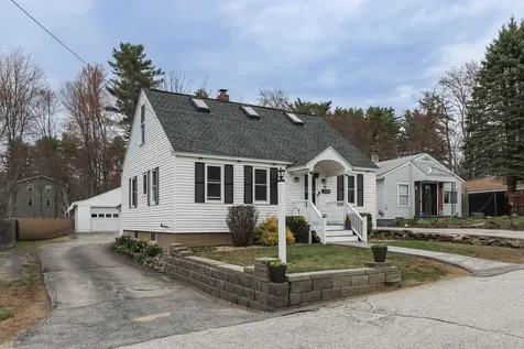 12 Lindy Street Pembroke NH 03275