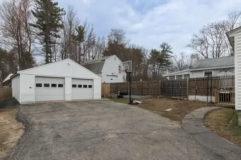 12 Lindy Street Pembroke NH 03275