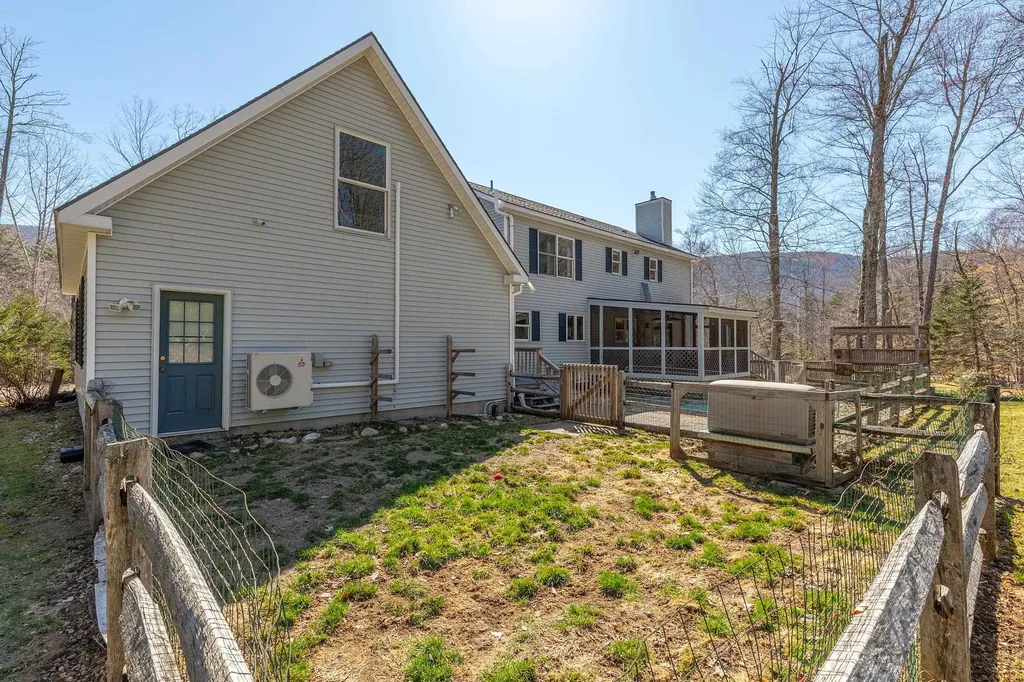360 Mending Walls Road Manchester VT 05255