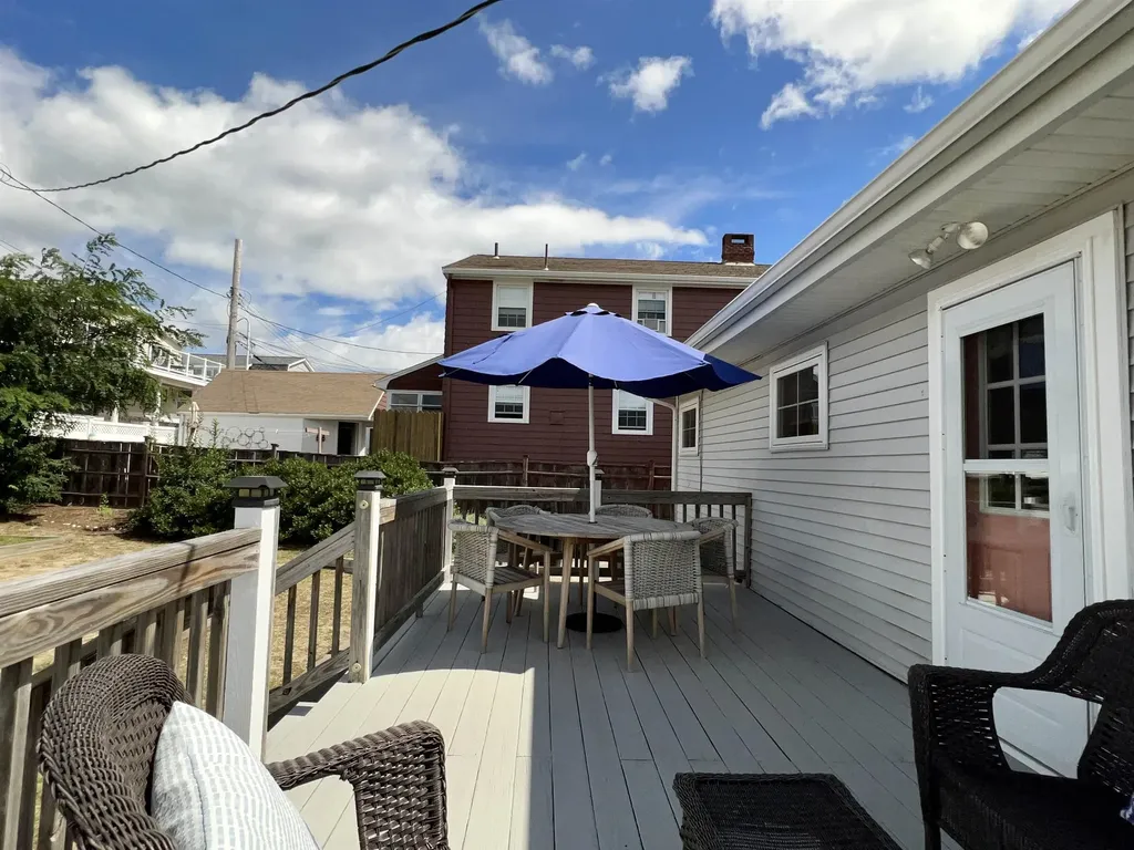20 Lowell Street Seabrook NH 03874