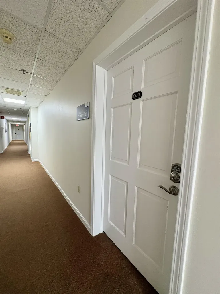 50 Nashua Road Londonderry NH 03053