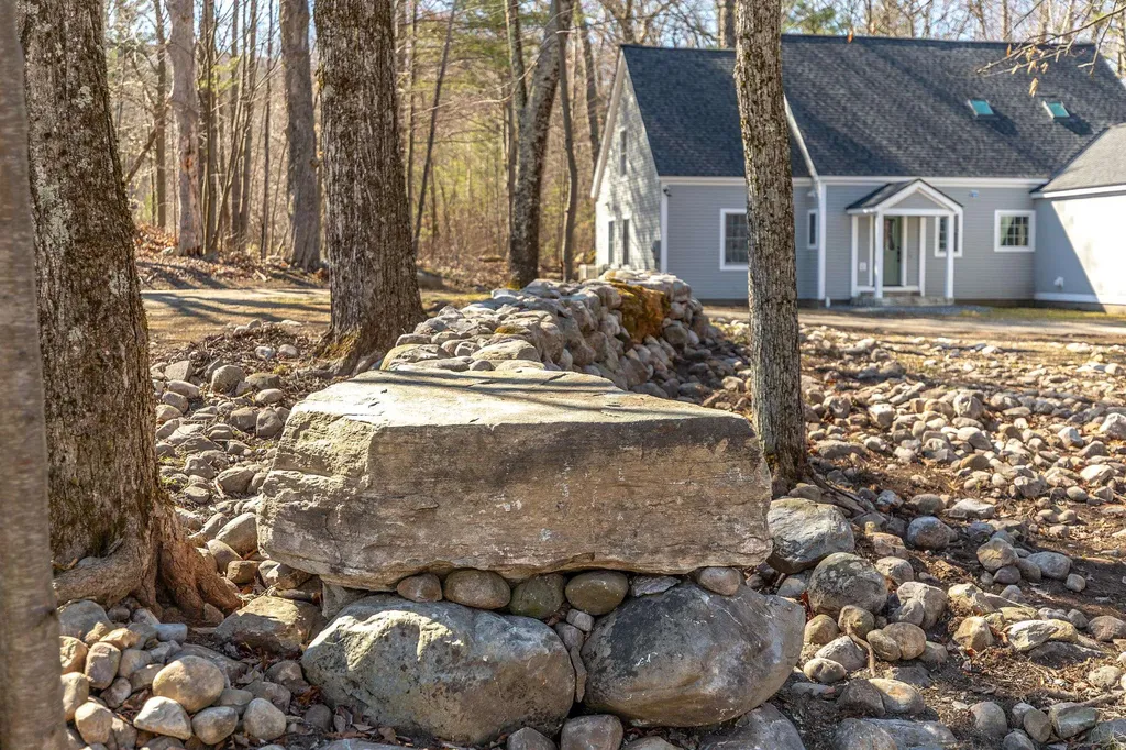 171 Mending Walls Road Manchester VT 05255