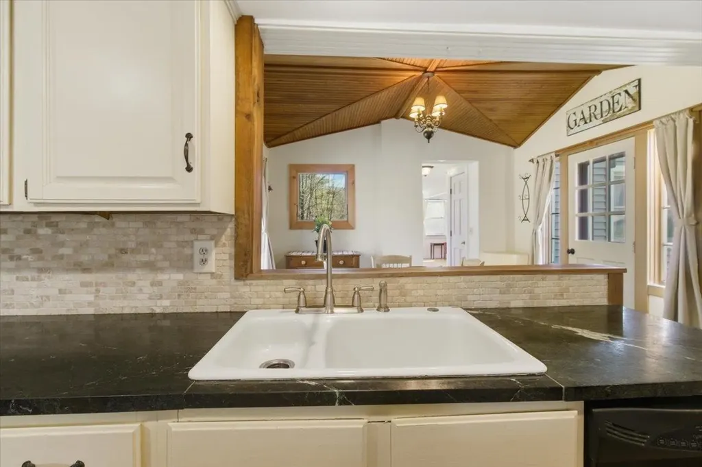 1768 Barnumville Road Manchester VT 05255