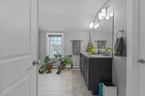 53 Seward Road Colchester VT 05446