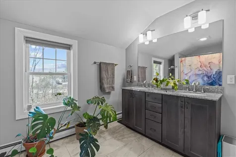 53 Seward Road Colchester VT 05446
