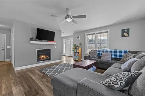 53 Seward Road Colchester VT 05446