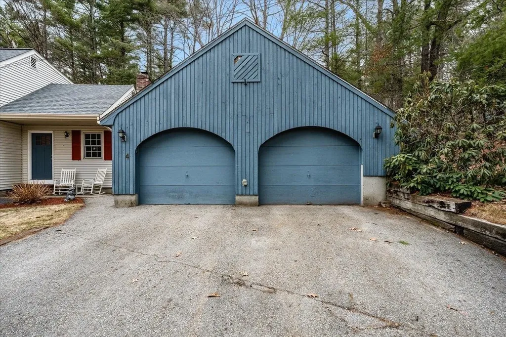 4 Joanne Street Merrimack NH 03054