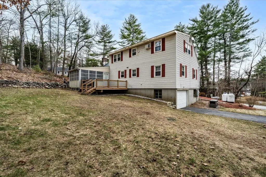 4 Joanne Street Merrimack NH 03054