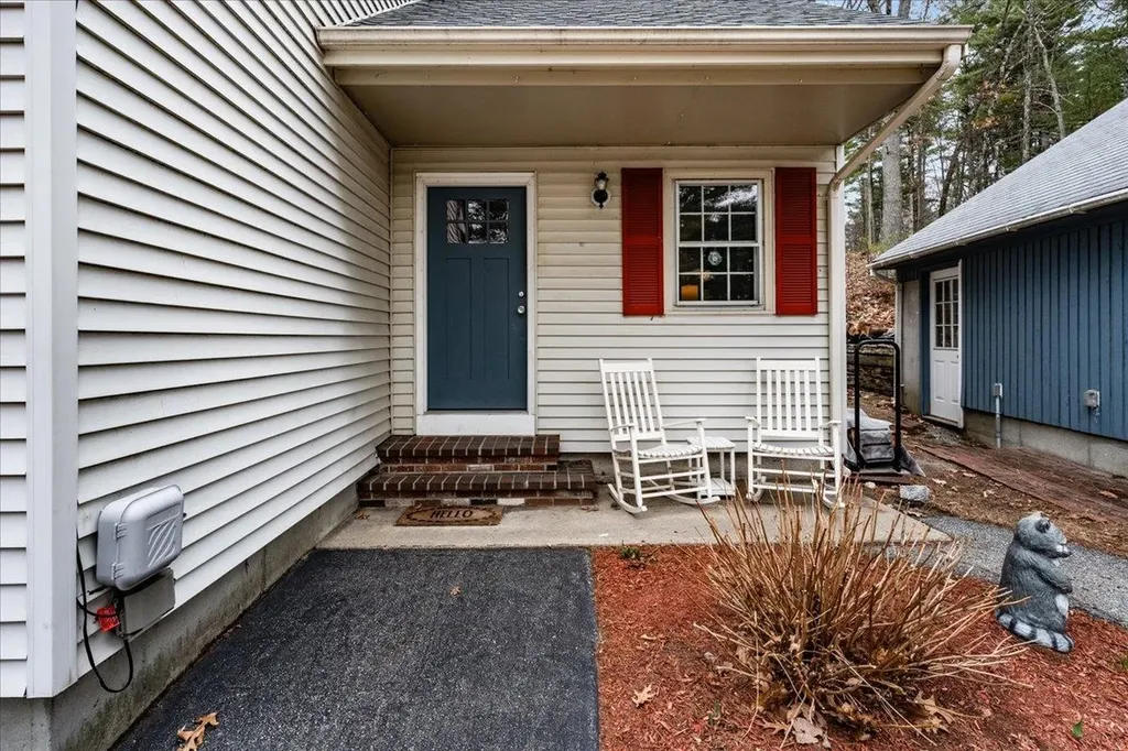 4 Joanne Street Merrimack NH 03054