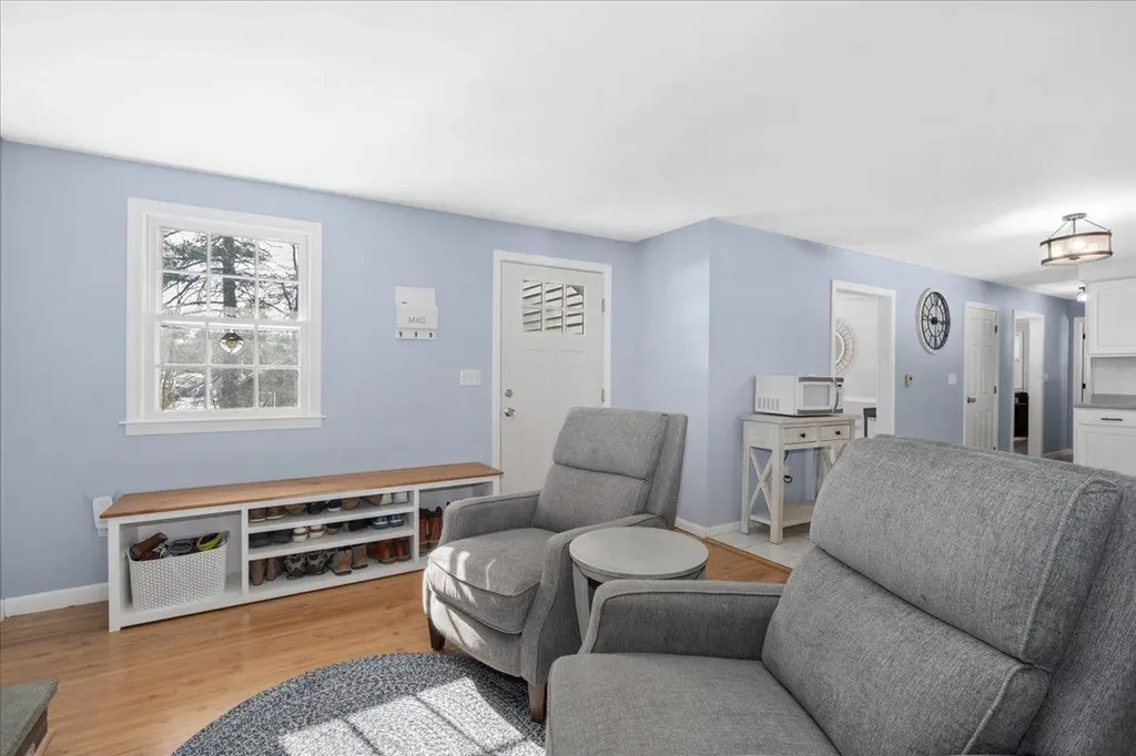 4 Joanne Street Merrimack NH 03054