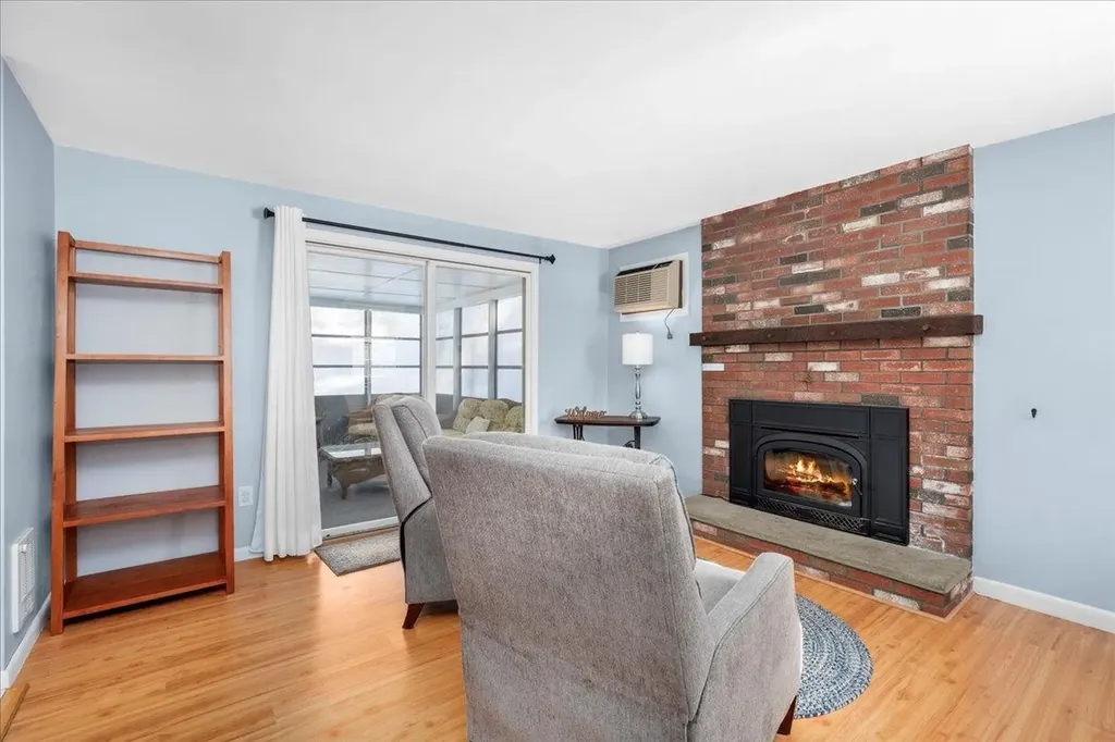 4 Joanne Street Merrimack NH 03054