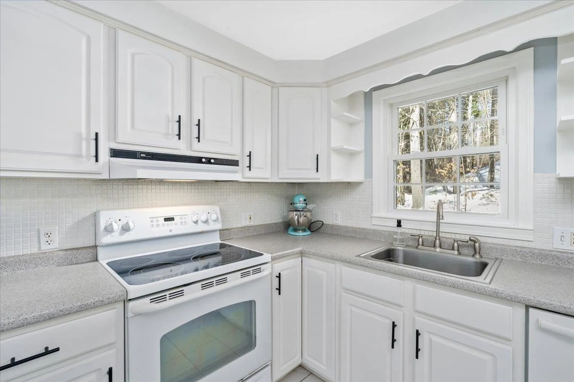 4 Joanne Street Merrimack NH 03054