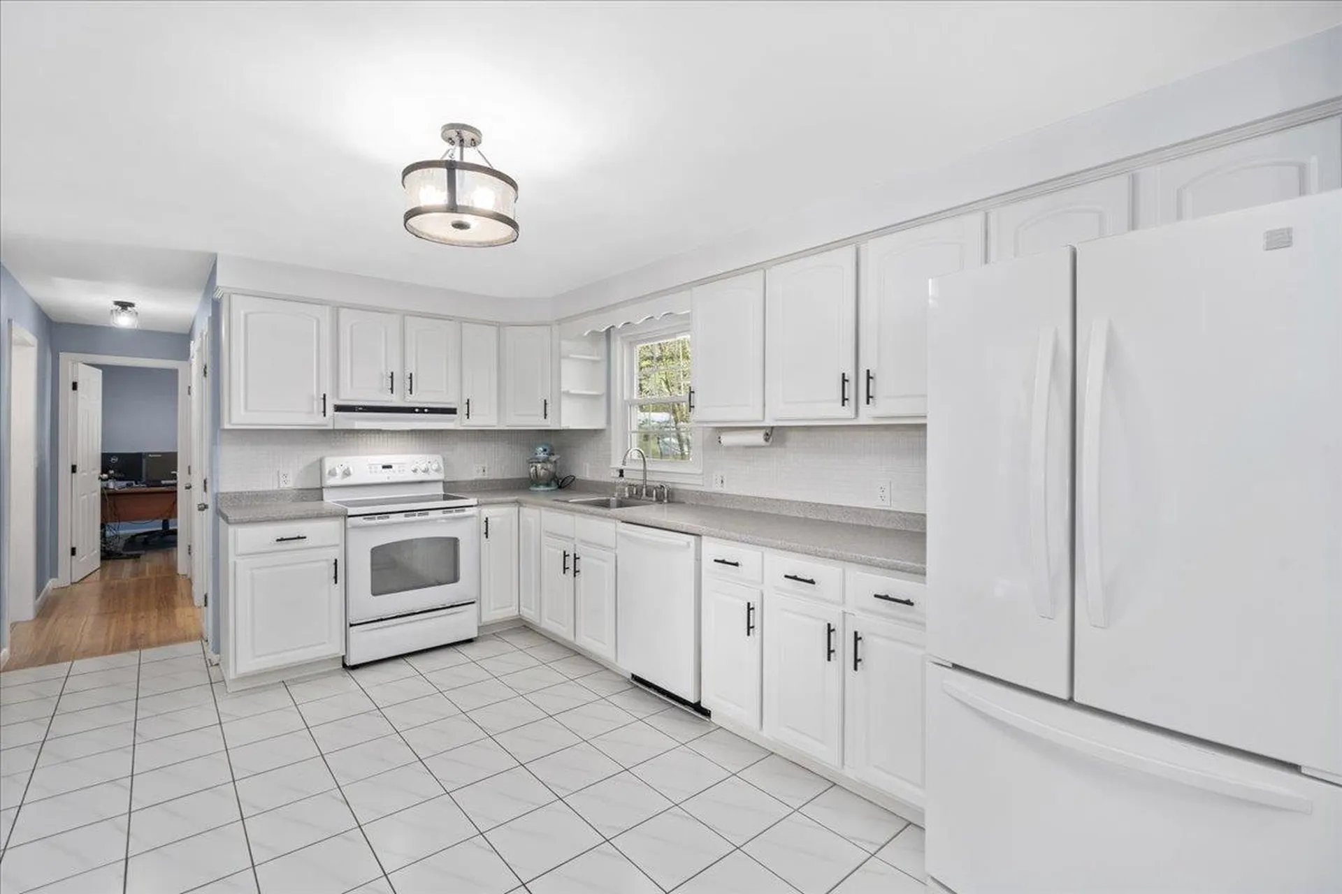 4 Joanne Street Merrimack NH 03054