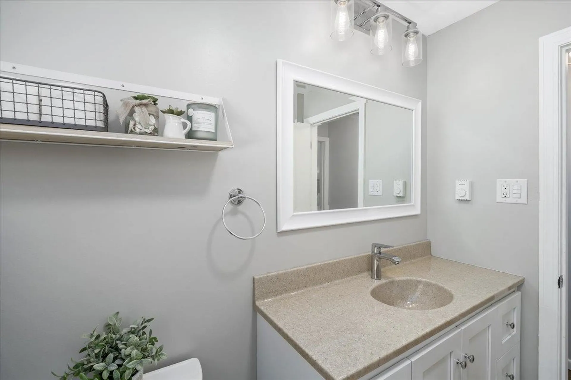 4 Joanne Street Merrimack NH 03054