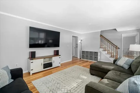 4 Joanne Street Merrimack NH 03054