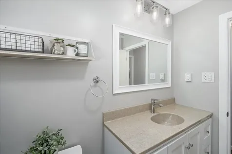 4 Joanne Street Merrimack NH 03054
